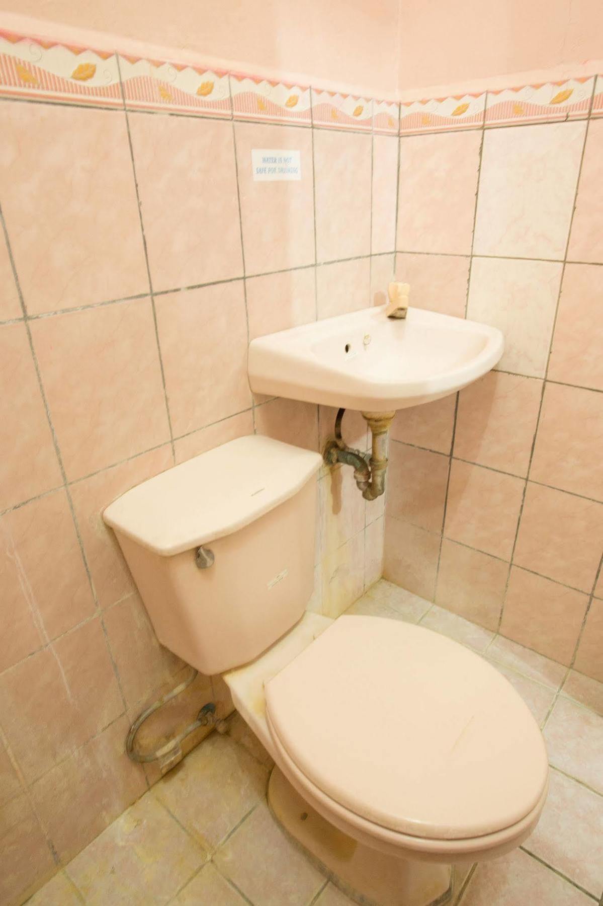 Gv Hotel - Masbate Masbate City Экстерьер фото