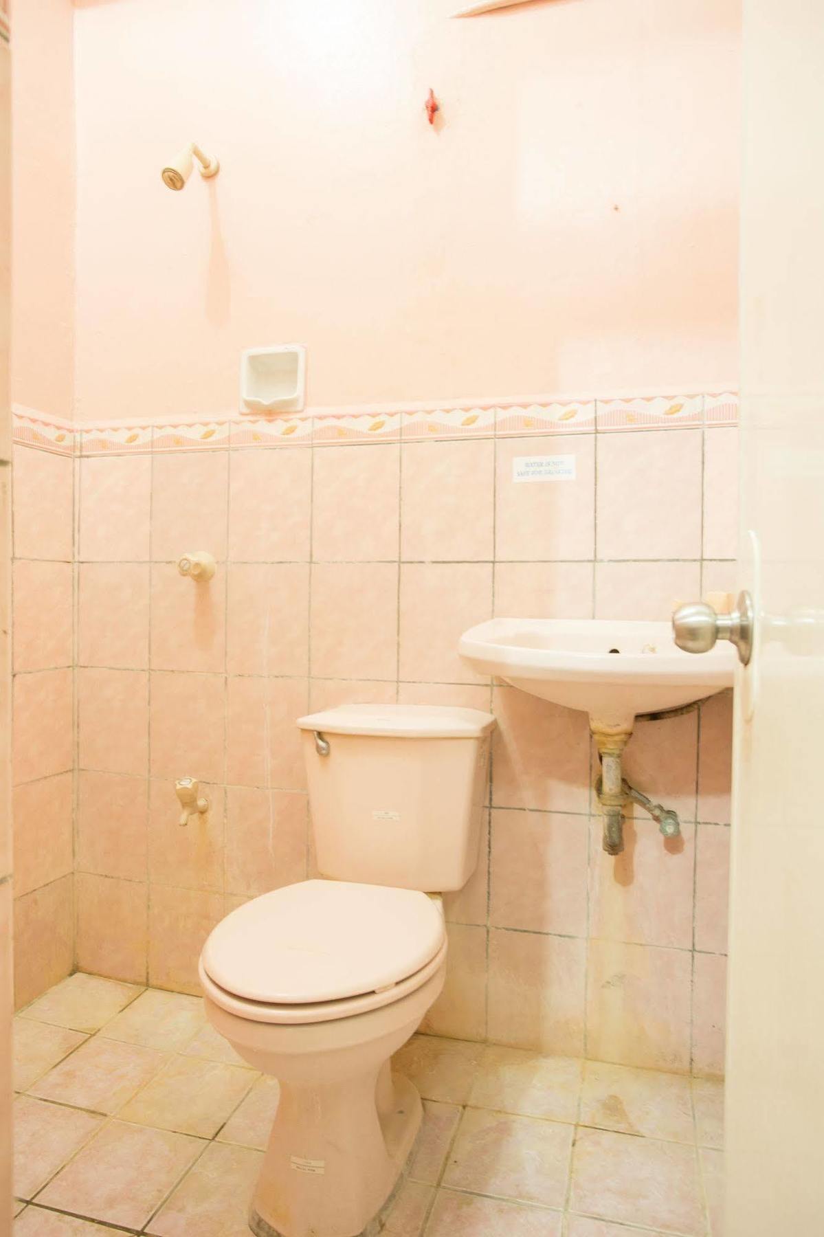 Gv Hotel - Masbate Masbate City Экстерьер фото