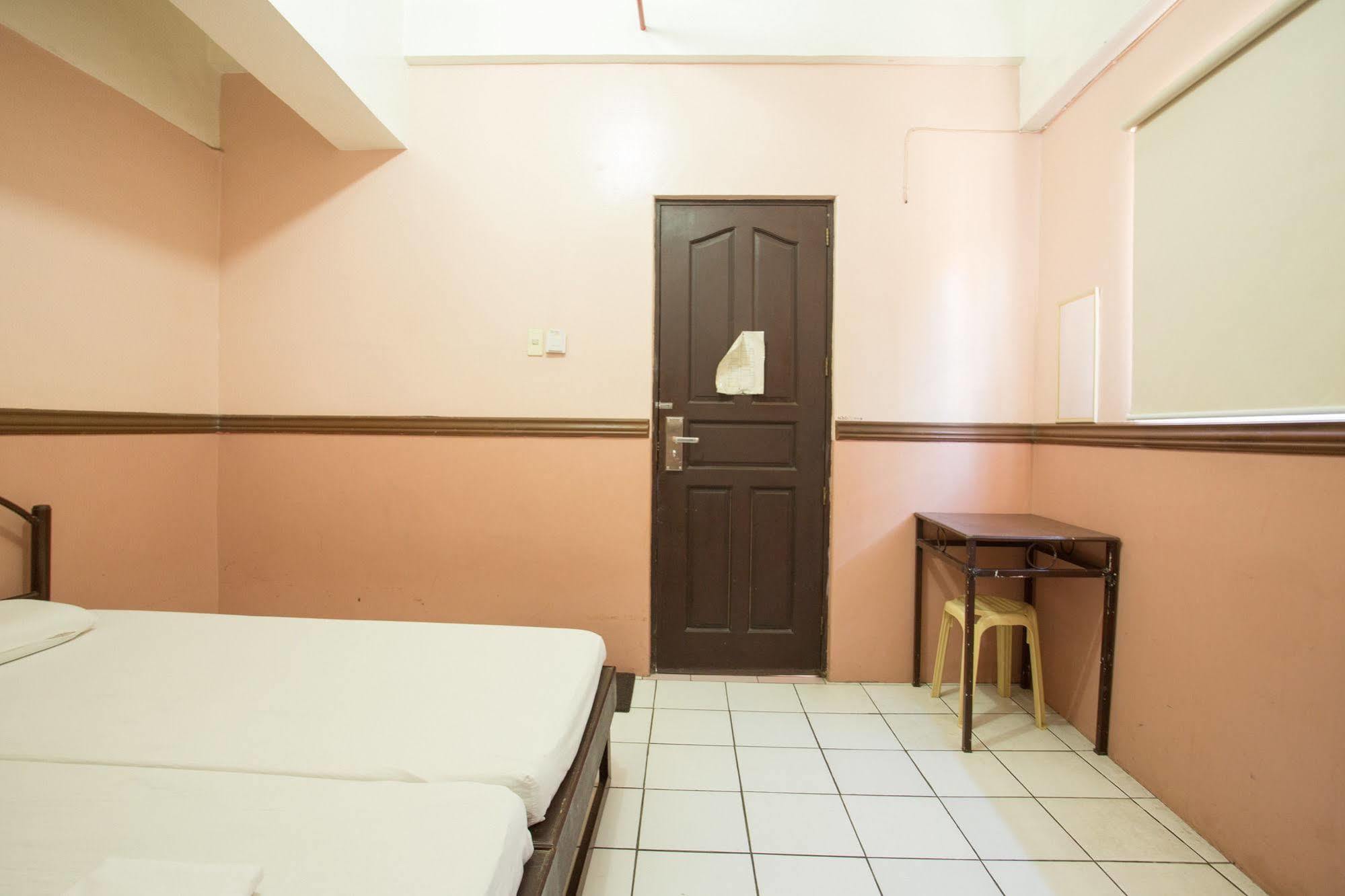 Gv Hotel - Masbate Masbate City Экстерьер фото