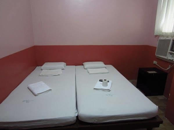 Gv Hotel - Masbate Masbate City Экстерьер фото