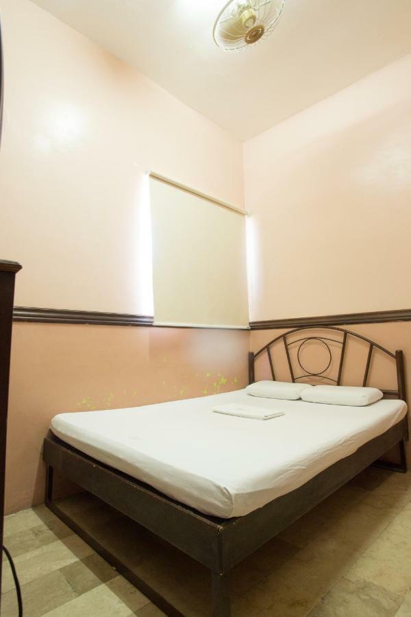 Gv Hotel - Masbate Masbate City Экстерьер фото