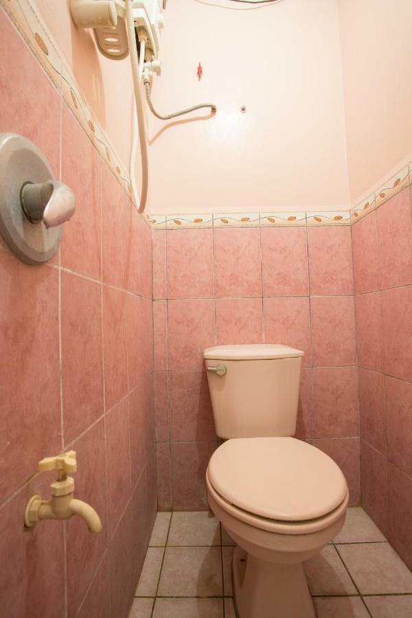 Gv Hotel - Masbate Masbate City Экстерьер фото