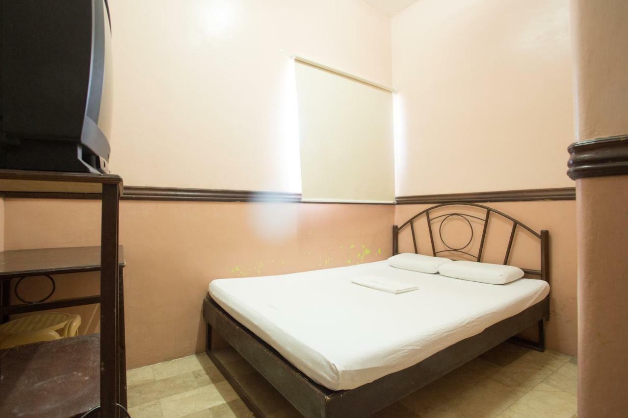 Gv Hotel - Masbate Masbate City Экстерьер фото