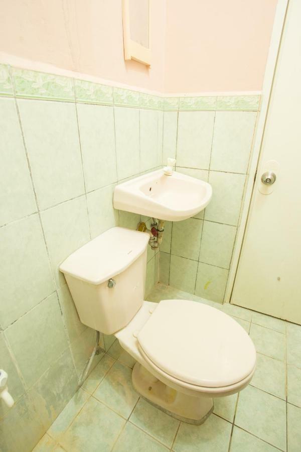 Gv Hotel - Masbate Masbate City Экстерьер фото